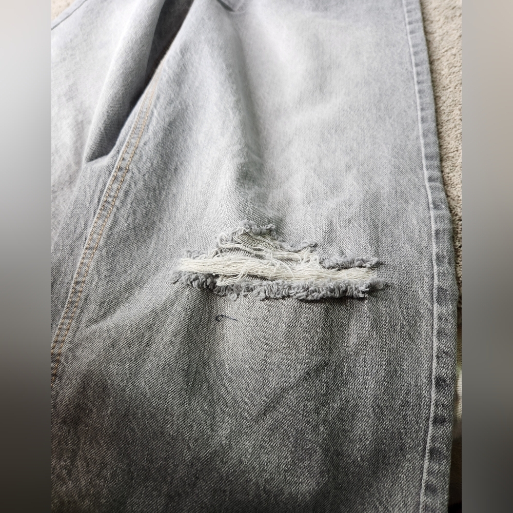 Wild Fable Mid-Rise 90s Relaxed Straight Gray Jeans Size 8/31" - Picture 7 of 16